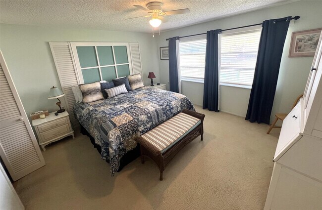 Building Photo - 4801 Martinique Pl