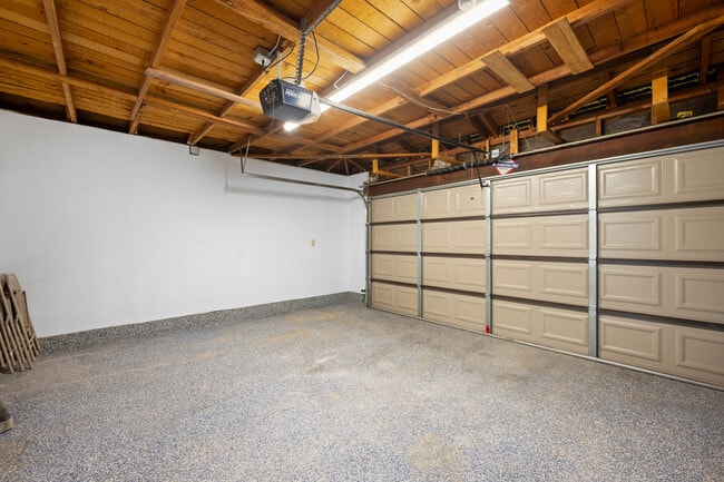 Building Photo - 22570 Los Tigres Dr