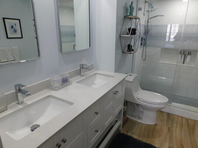 Building Photo - 2871 N Ocean Blvd