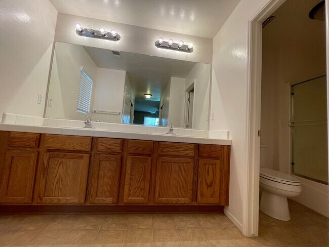 Building Photo - Lovely NW Visalia home coming soon!