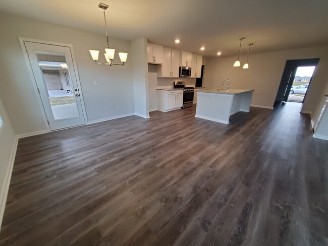 Building Photo - 120 Sublett Dr