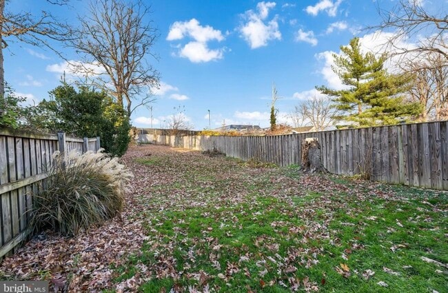 Building Photo - 1656 Yakona Rd