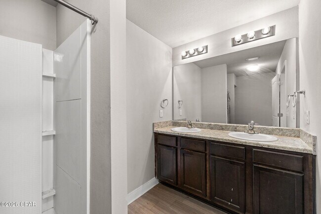 Building Photo - 5768 Callaway Cir