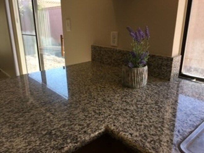 Building Photo - Great Location close to shopping at Durango and Summerlin Parkway