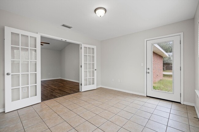 Building Photo - 8981 Gale Rowe Ln