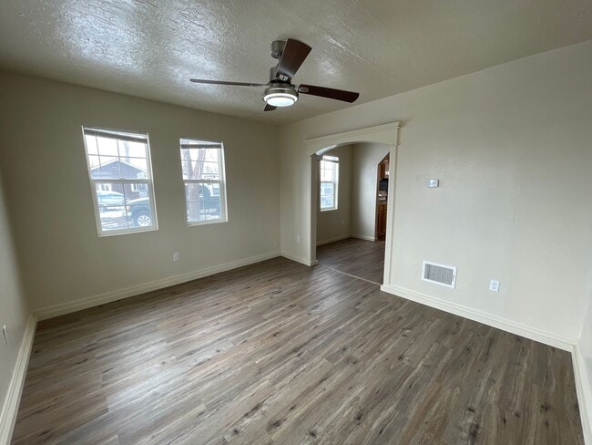 Building Photo - Country Living in Culver - 2 Bedroom / 1 Bath Home