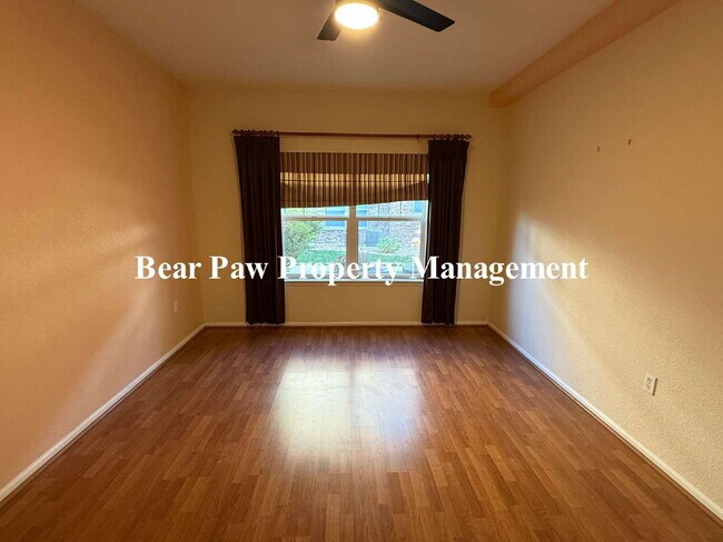 Building Photo - "New Lower Price on this Spacious 2-Bed, 2...