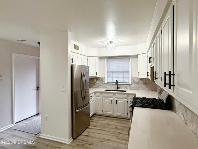 Building Photo - 41 Weller Pl