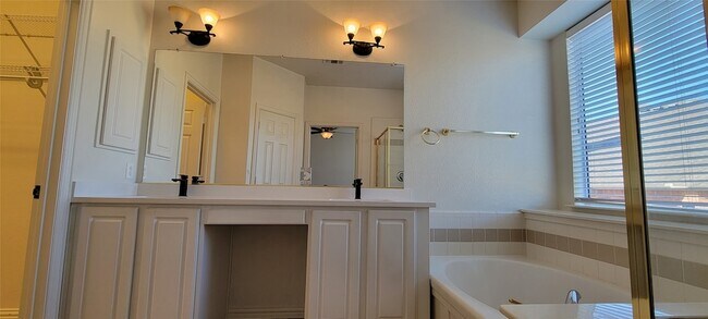 Building Photo - 1467 Cattle Baron Ct