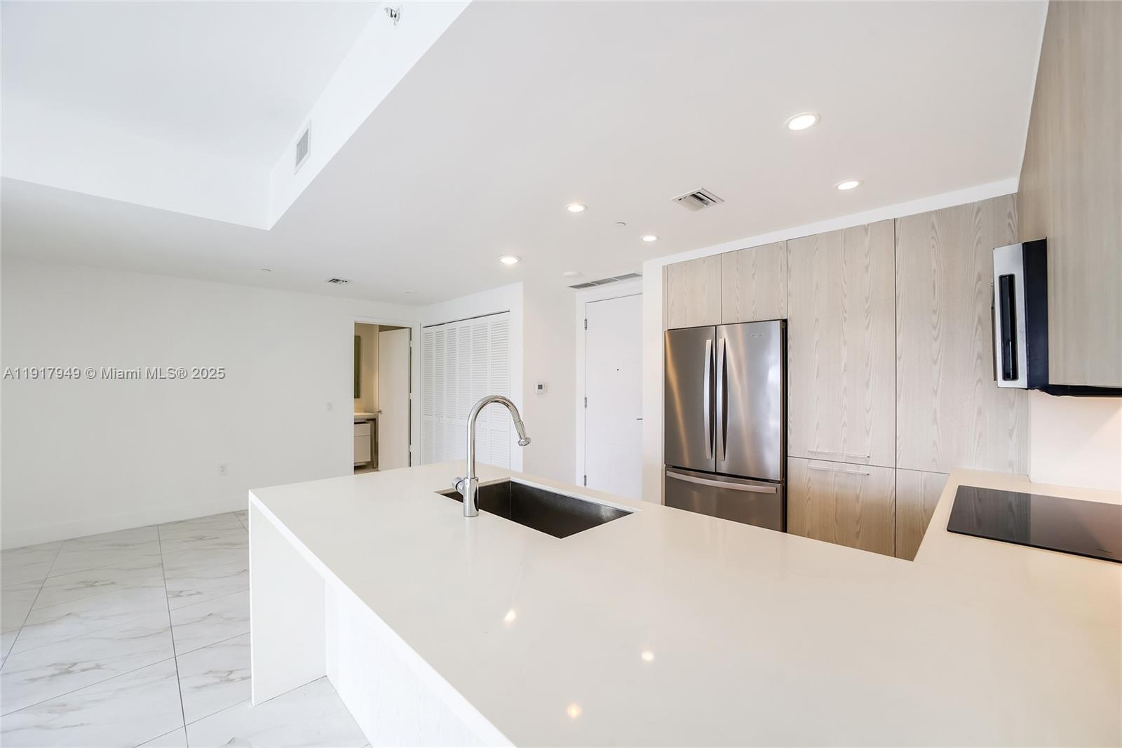 Building Photo - 2000 Metropica Way