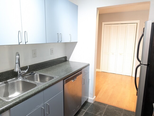 Kitchen - 3061 NE 49th St