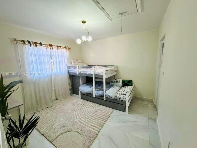 Building Photo - 5239 SW 153rd Ave