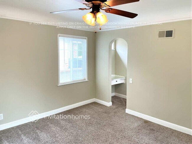 Building Photo - 3220 Broadmoor Blvd