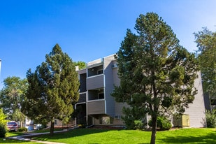 Flatirons Park - Flatirons Park Apartments