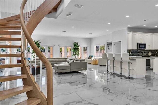 Building Photo - 1700 Cleveland Rd