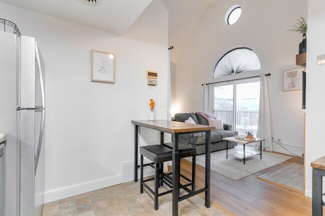 Enjoy your meals here - 515 Donofrio Dr