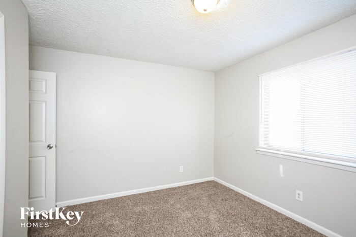 Building Photo - 11319 Wolf Ln