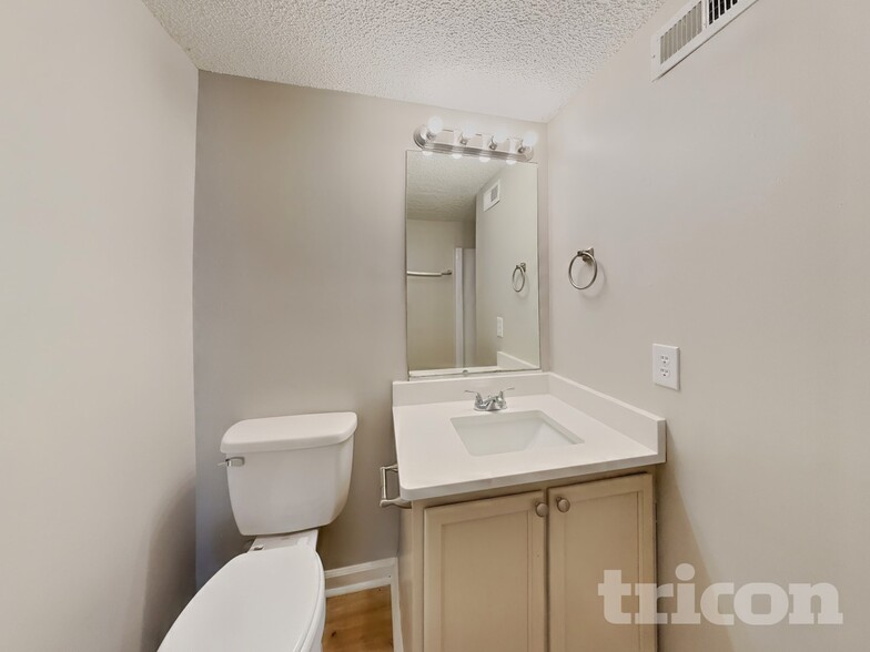 Building Photo - 411 Mt Olive Dr