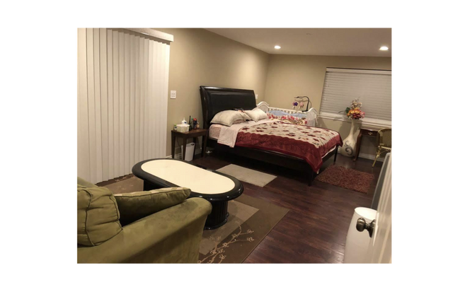 Building Photo - 3643 35th Ave W