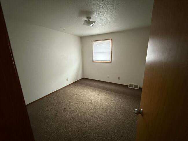 Building Photo - vp1327