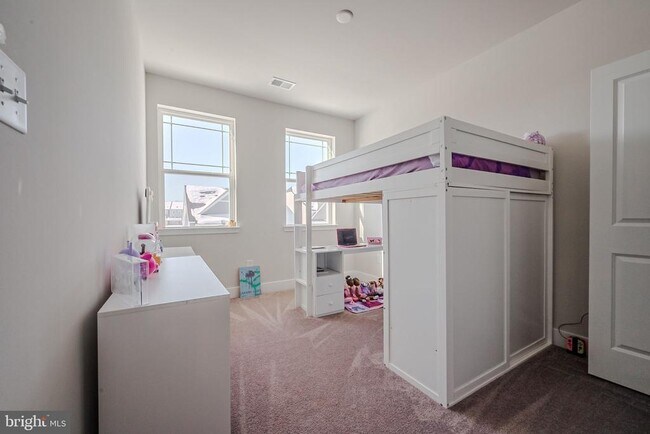 Building Photo - 34238 Graham Cir