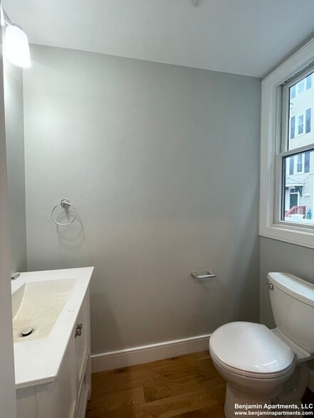 Building Photo - 199 Boylston St