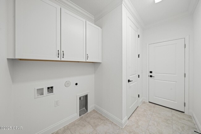 Building Photo - 9000 Parrot Pl