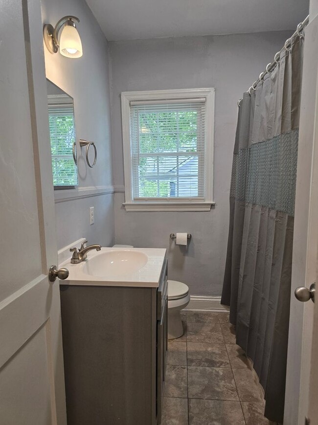 Building Photo - New Listing!!!
