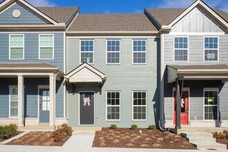 Building Photo - 505 Tappan Private Ln