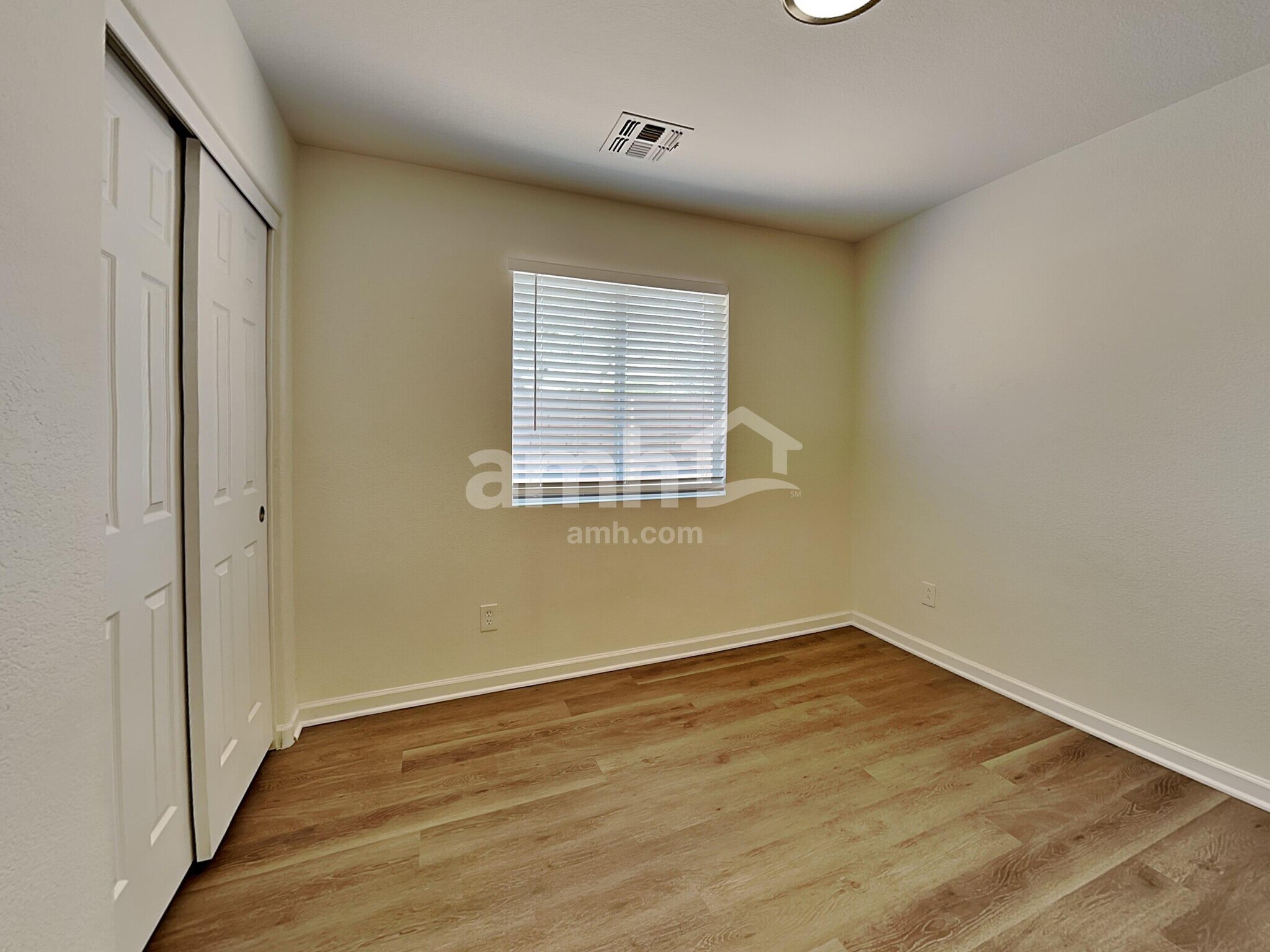 Building Photo - 15374 W Gelding Dr