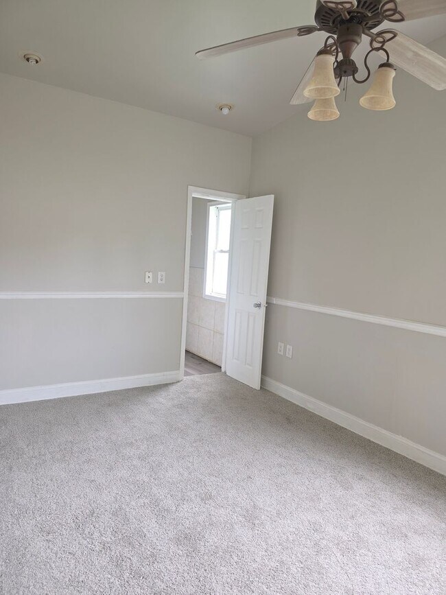 Building Photo - 51 Verdi Cir