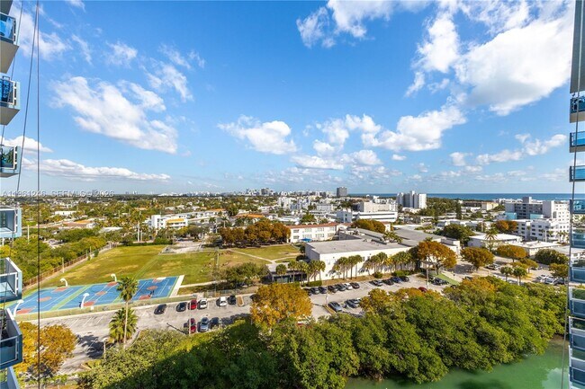 Building Photo - 7441 Wayne Ave