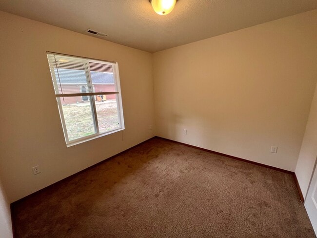 Building Photo - 297 Sowell Dr
