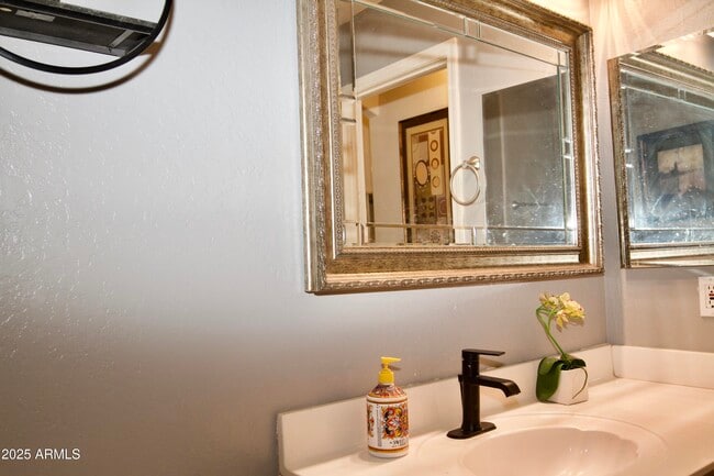 Building Photo - 18623 N 20th Way