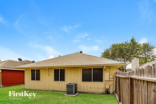 Building Photo - 23614 Pebworth Pl