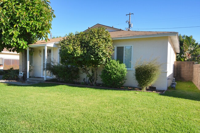 Building Photo - 12944 Haynes St
