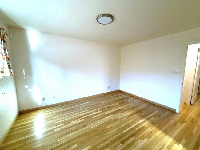 Building Photo - 4165 Sabio Ct
