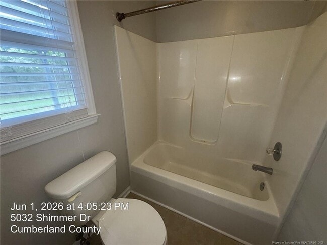 Building Photo - 5032 Shimmer Dr
