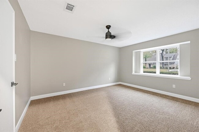 Building Photo - 5730 Old Lodge Dr