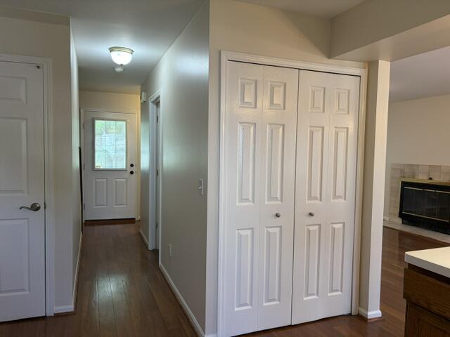 Building Photo - 328 N Pointe Dr