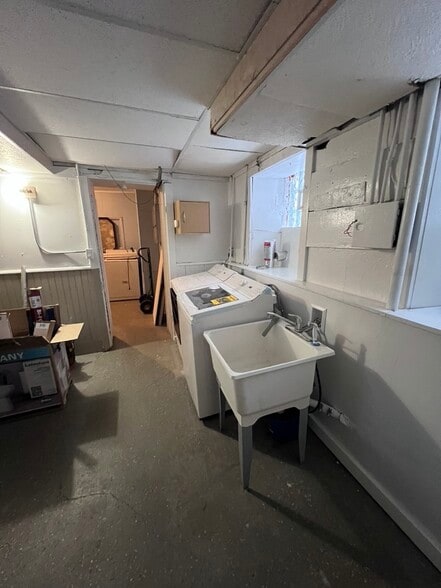 Building Photo - 2636 N Richards St