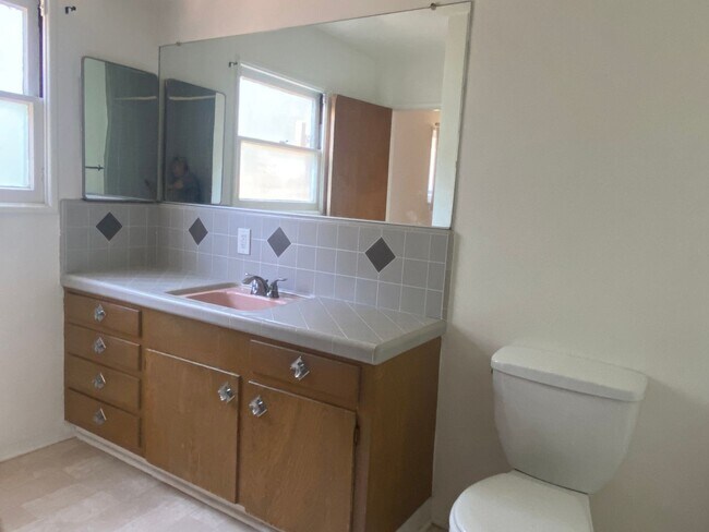 Building Photo - Home for Rent near Orange Circle