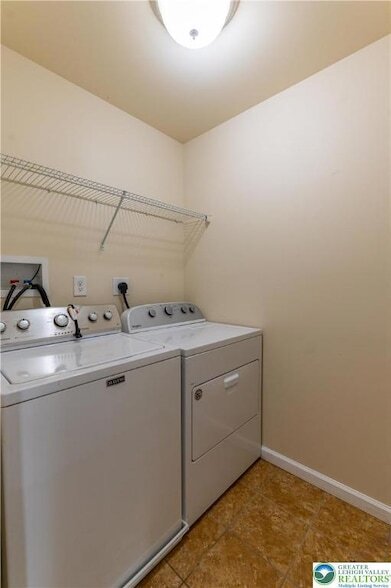 Building Photo - 241 Snapdragon Way