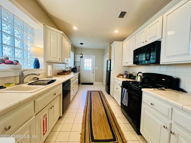 Building Photo - 2745 Downing St