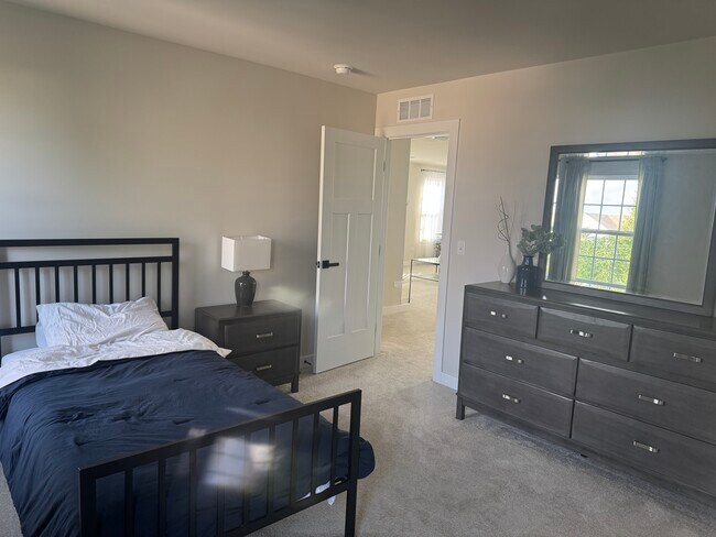 Building Photo - 1309 S Wind Dr