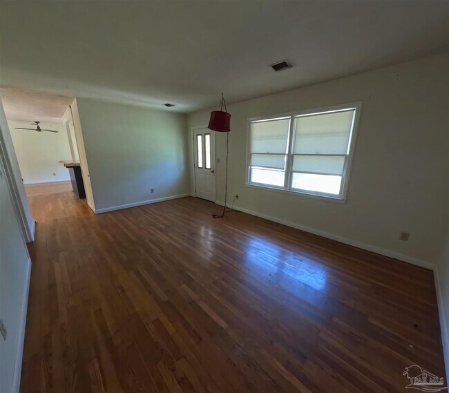 Building Photo - 3814 Gerhardt Dr