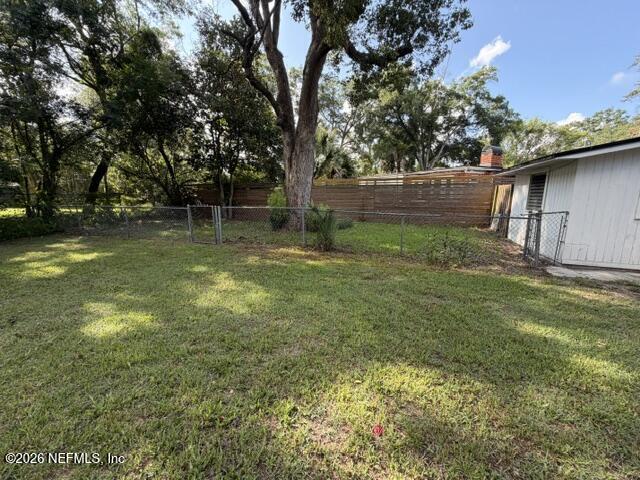 Building Photo - 2404 Red Oak Dr