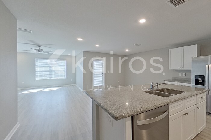 Building Photo - 4651 Malay Cir