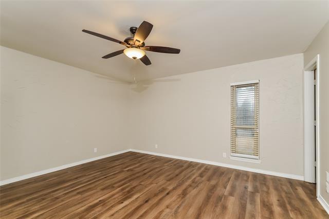 Building Photo - 701 Willow Brook Dr