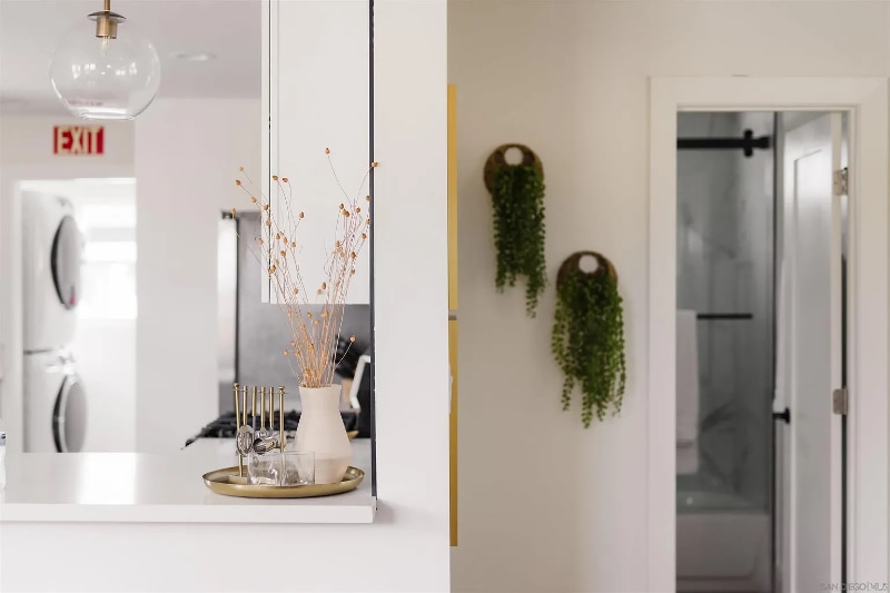 Building Photo - 1231 Center Ave